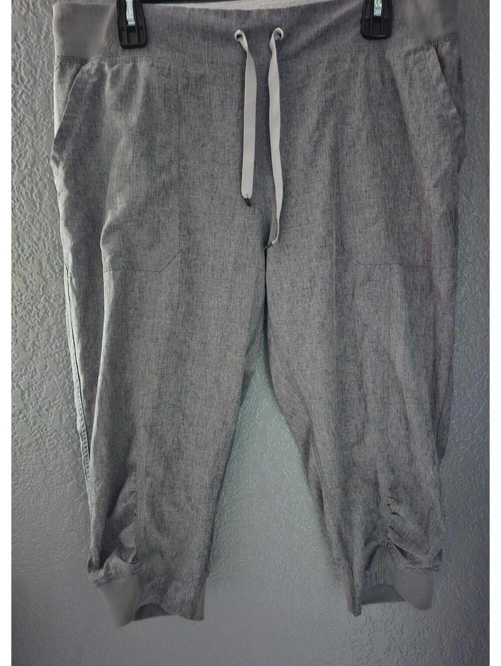 Women's Calvin Klein Capri Pants Performance Size Large Pull Up Elastic Waist